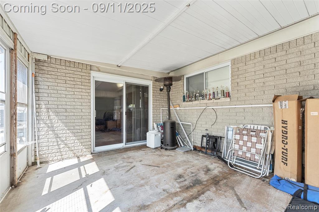 22019 Hanover Court, Woodhaven, MI 48183 — Photo 21