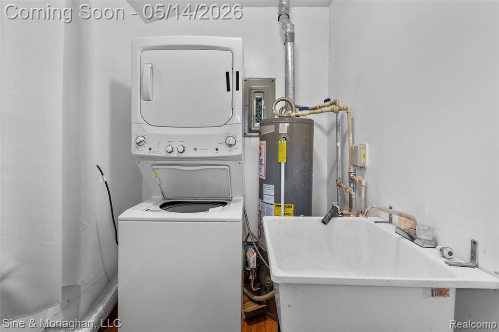 49 E Madge Avenue, Hazel Park, MI 48030 — Photo 10