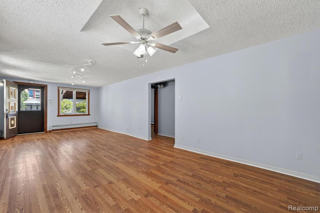 2978 Evaline Street, Hamtramck, MI 48212 — Photo 10