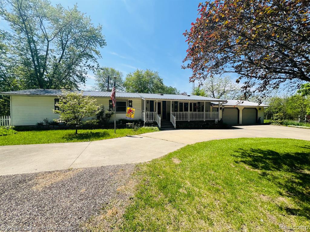 6125 JEFFERSON Road, North Branch, MI 48461 — Photo 4