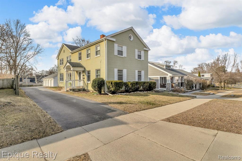 333 WOODWARD Avenue, Rochester, MI 48307