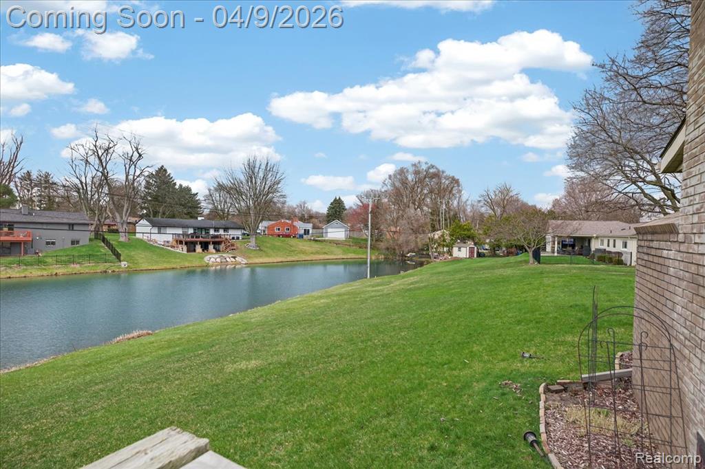 3955 Cambrook Lane, Waterford, MI 48329 — Photo 36