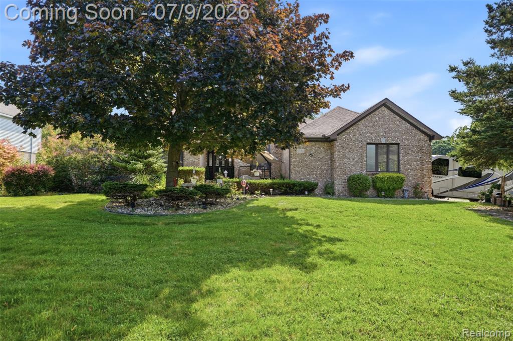 6786 Jasmine Drive, Troy, MI 48098 — Photo 2