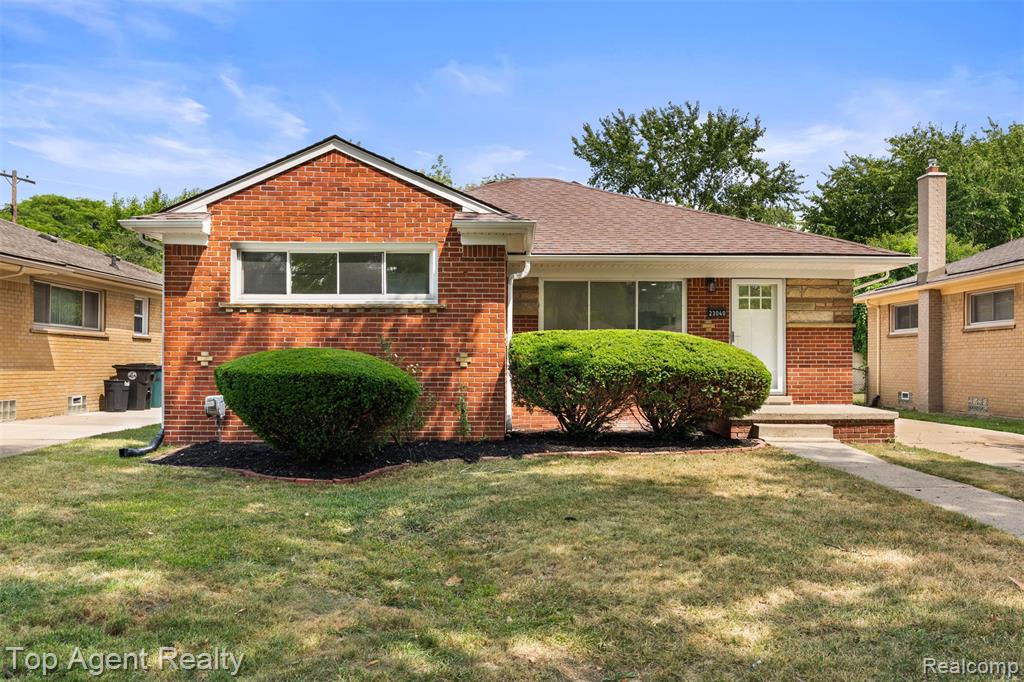 23040 Marlow Street, Oak Park, MI 48237