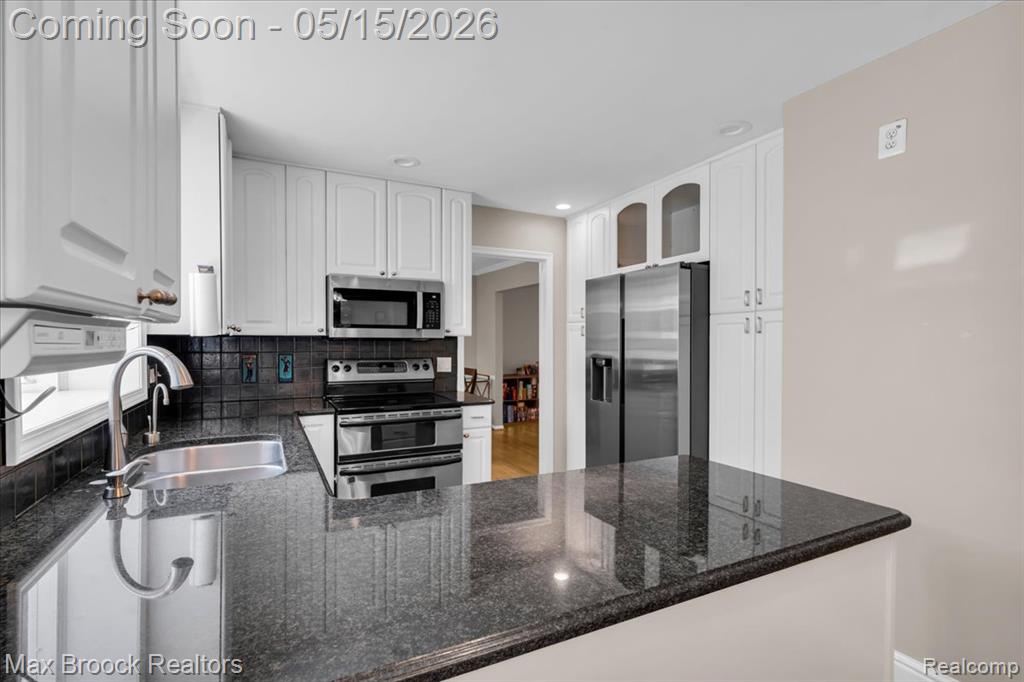 5939 Dunmore Drive, West Bloomfield, MI — Photo 13