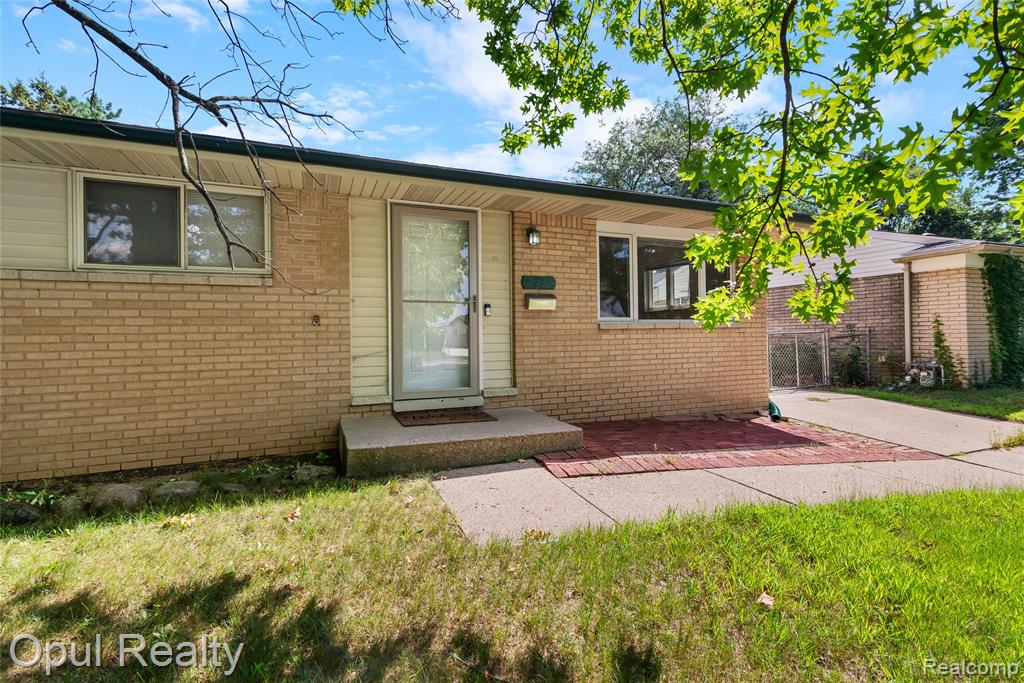 8732 Holly Drive, Canton, MI 48187 — Photo 4