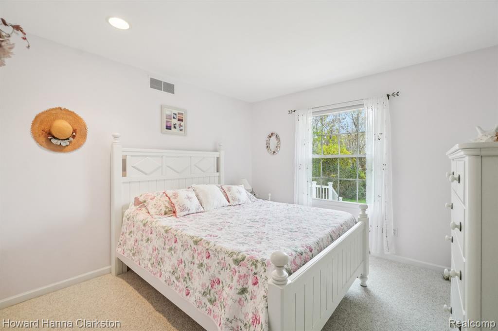 4105 Nancy Lane, White Lake, MI 48383 — Photo 15