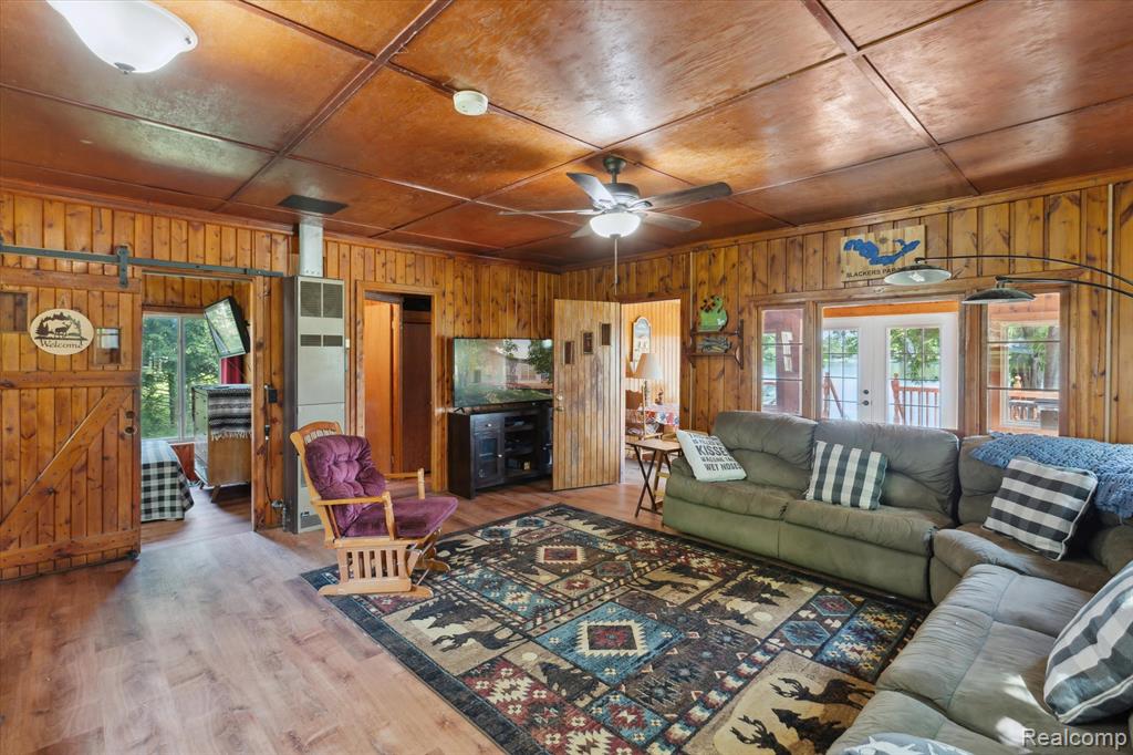 5020 Main Street, MI — Photo 10