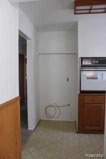 456 W OTIS Avenue, Hazel Park, MI 48030 — Photo 7