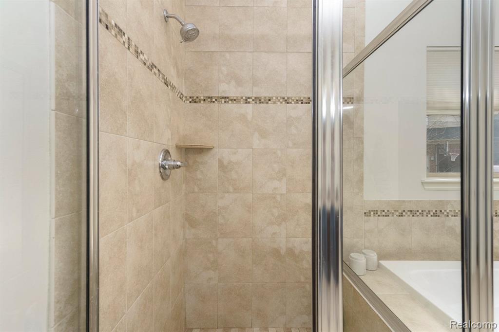 51112 MERRY Lane, Shelby Twp, MI 48316 — Photo 44