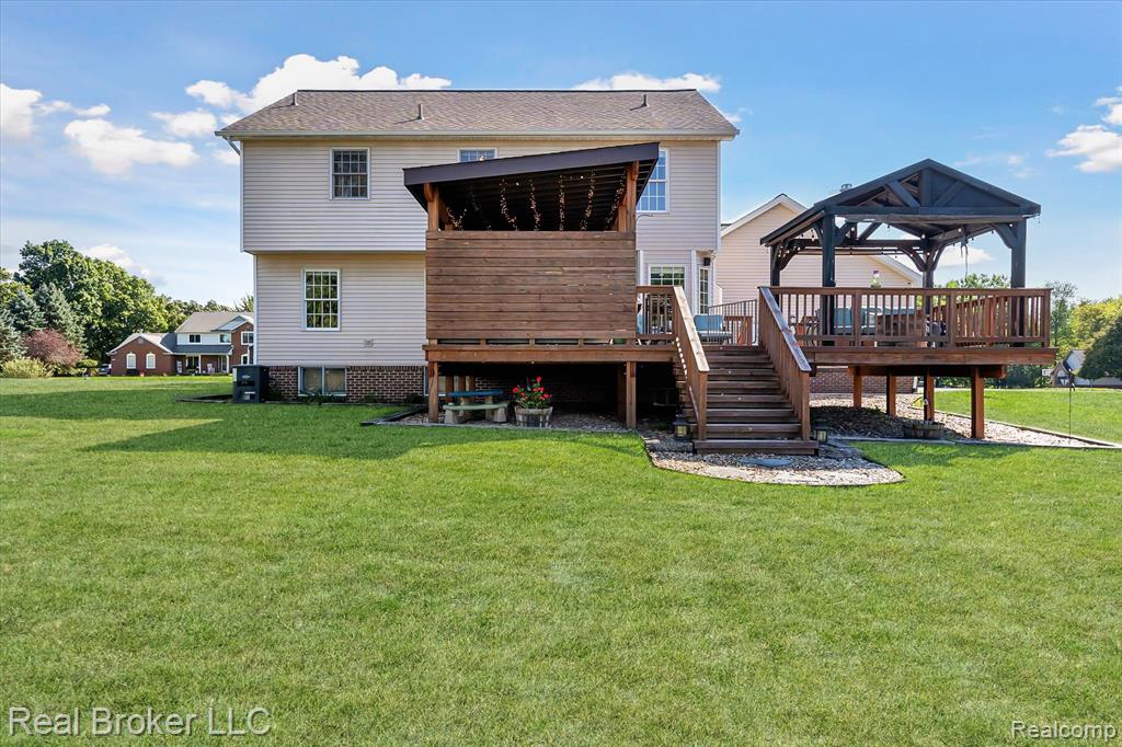 6097 High Valley Drive, White Lake, MI 48383 — Photo 44