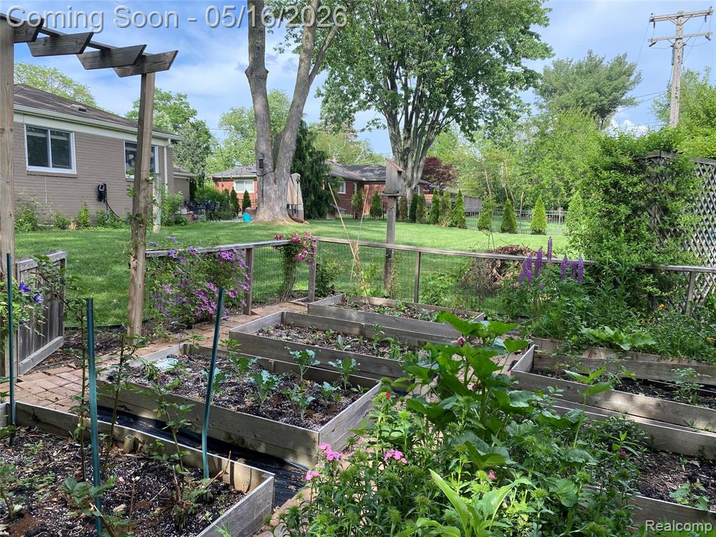 16965 Reedmere Avenue, Beverly Hills, MI 48025 — Photo 38