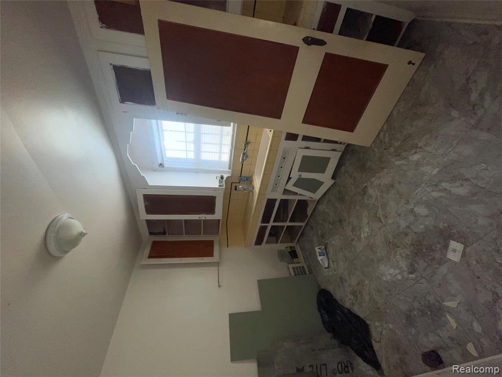 19255 Binder Street, Detroit, MI 48234 — Photo 10