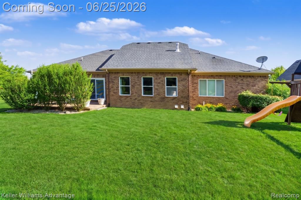 54525 Brentwood Drive, South Lyon, MI 48178 — Photo 23