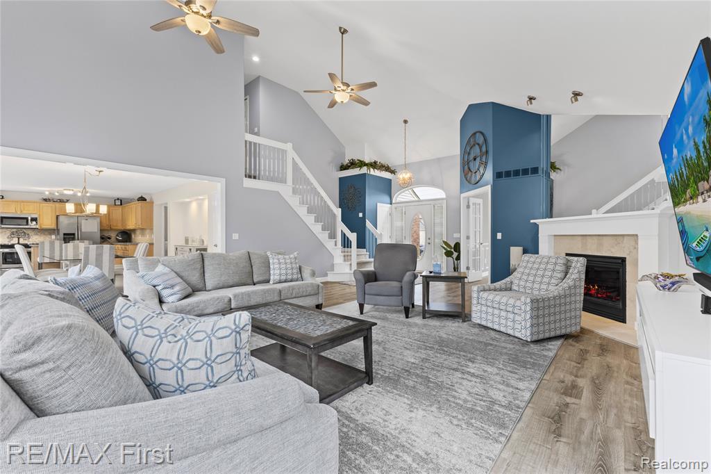 43316 Brooks Drive, Clinton Twp, MI 48038 — Photo 4
