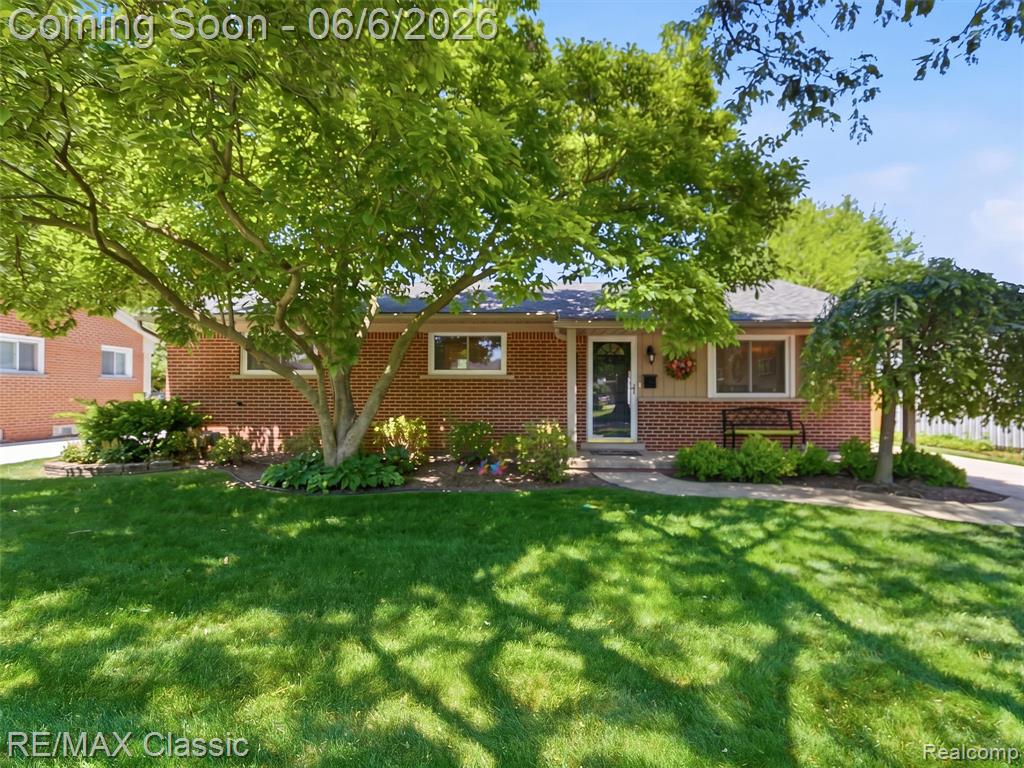41020 Greenbriar Lane, Plymouth, MI 48170 — front exterior
