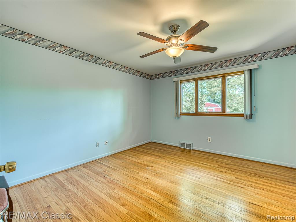11789 Julia Drive, Whitmore Lake, MI 48189 — Photo 18