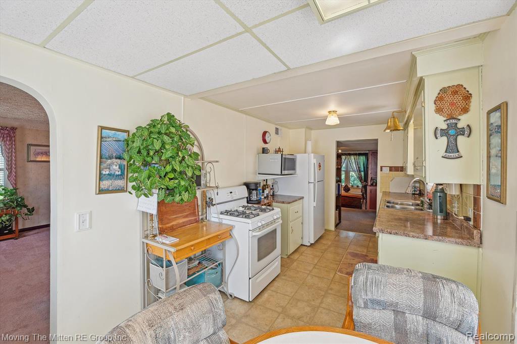 43832 ROBSON Road, Van Buren, MI 48111 — Photo 9