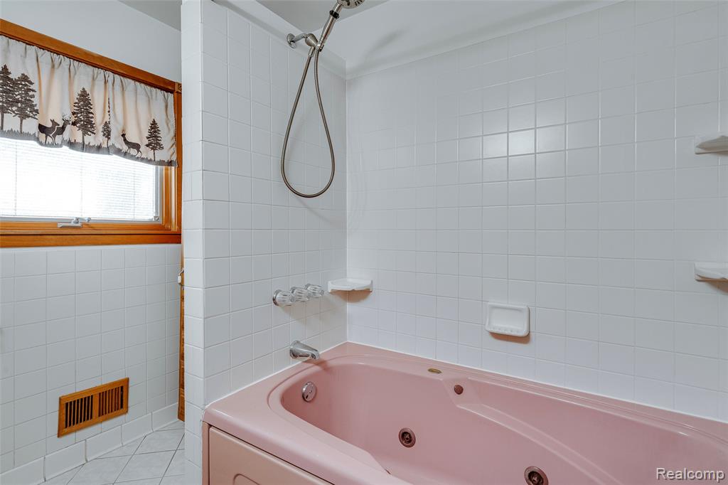 12590 Shery Lane, Southgate, MI 48195 — Photo 28