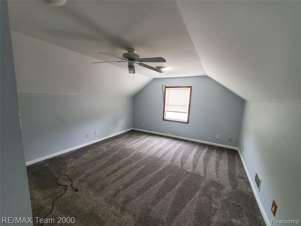 6985 N VERNON Street, Dearborn Heights, MI 48127 — Photo 16