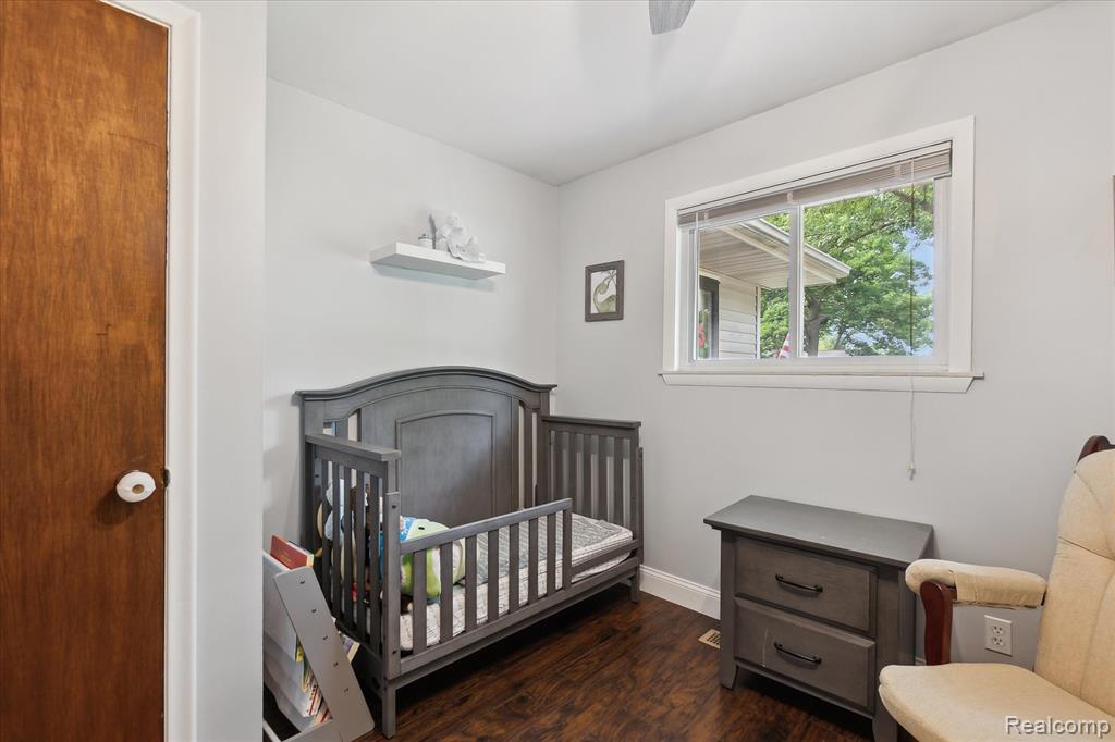 6279 Woodsdale Drive, Grand Blanc, MI 48439 — Photo 17