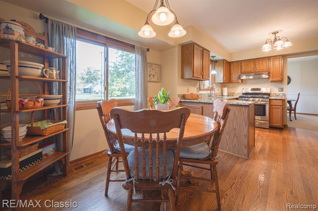 25884 BUCKMINSTER Drive, Novi, MI — Photo 10