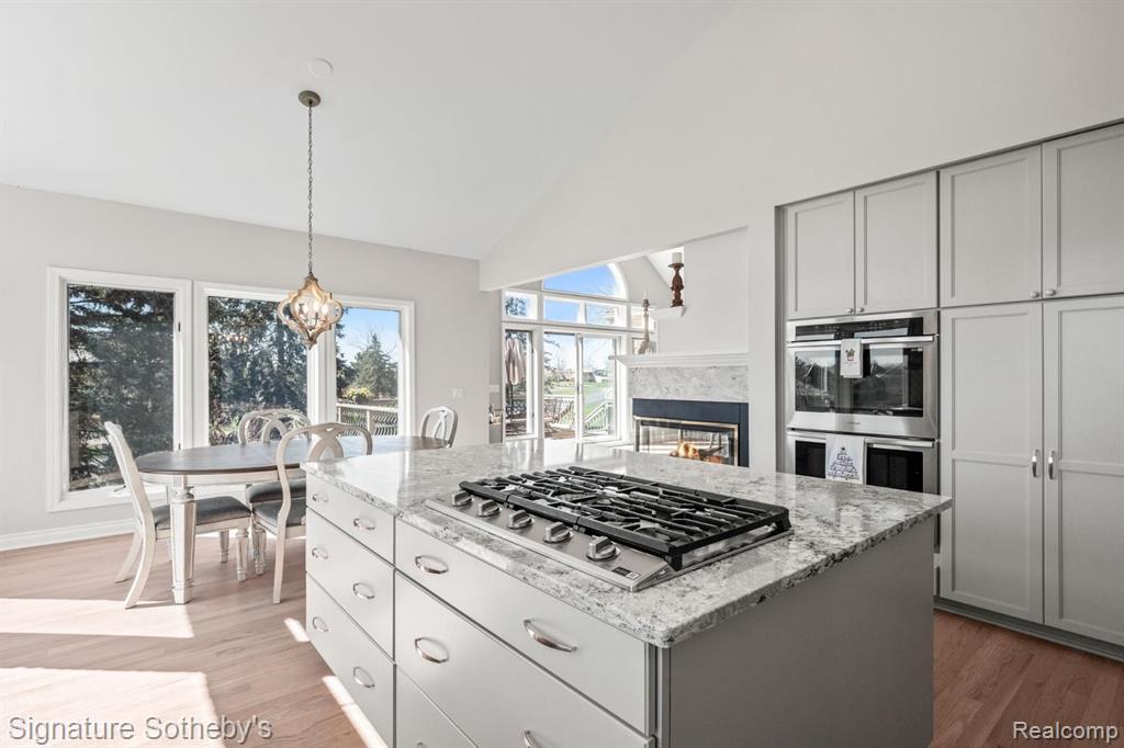 51 CHATEAUX DU LAC, Fenton, MI 48430 — Photo 10