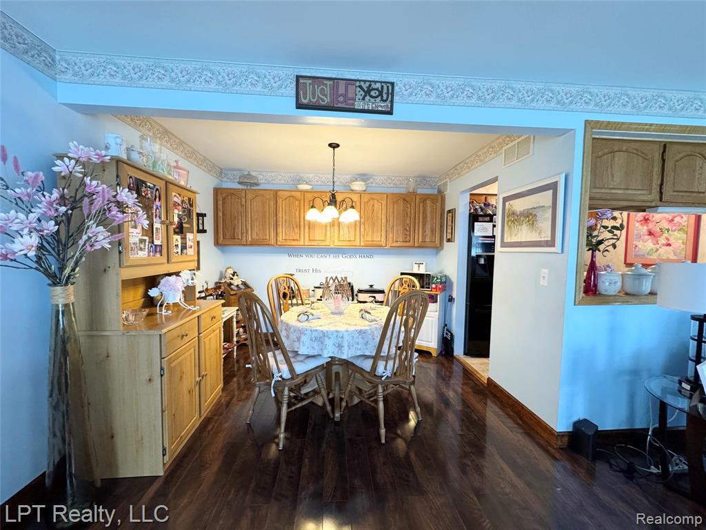 28382 Brookfield Court, Brownstown, MI 48183 — Photo 7
