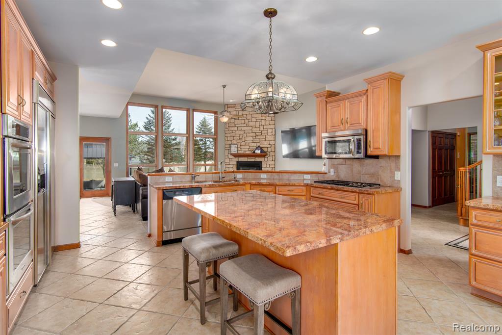 5271 WYNDEMERE Square, Swartz Creek, MI 48473 — Photo 8