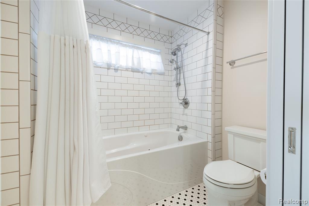19495 Lighthouse Point, Grosse Ile, MI 48138 — Photo 45