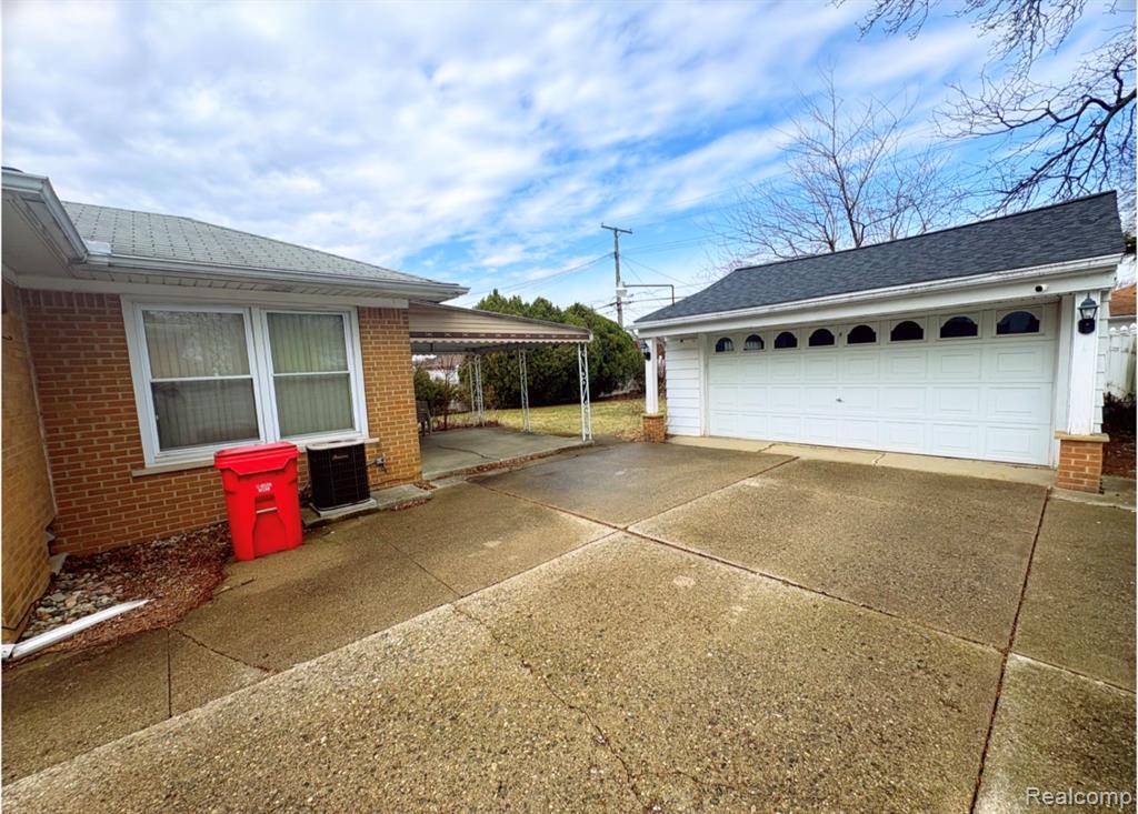 17619 Sprenger Avenue, Eastpointe, MI 48021 — Photo 22