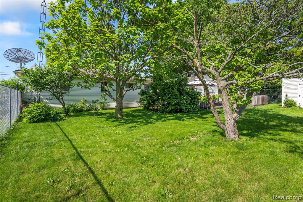 5304 E Frances Road, Mount Morris, MI 48458 — Photo 34