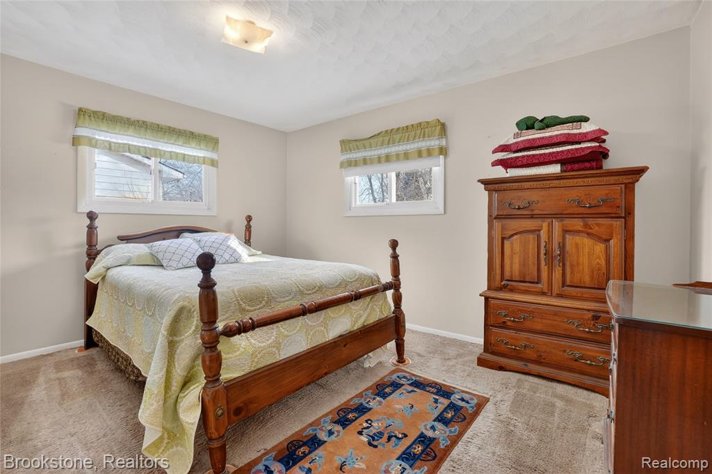 300 N Kibbee Street, MI 48879 — Photo 16