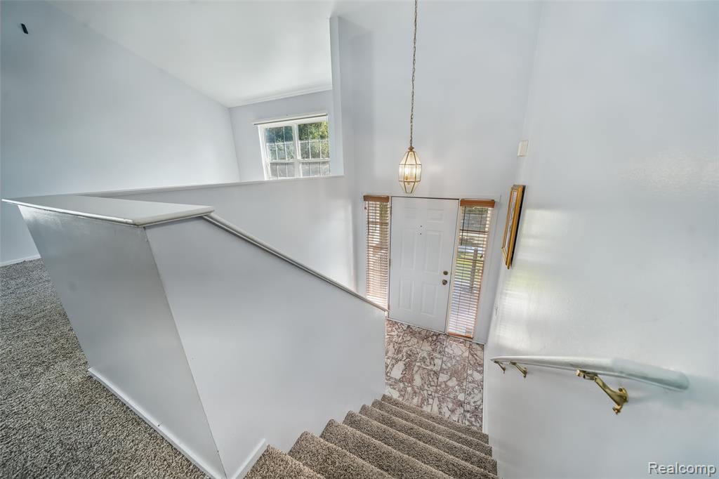 870 Huntclub Boulevard, Auburn Hills, MI 48326 — Photo 5