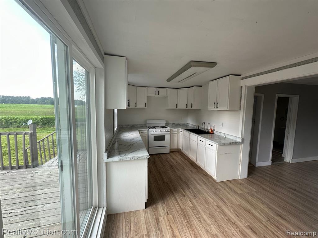2255 N VAN DYKE Road, Imlay City, MI 48444 — Photo 4