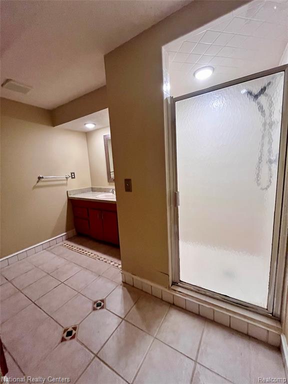 17610 Farmcrest Lane, Northville, MI 48168 — Photo 39