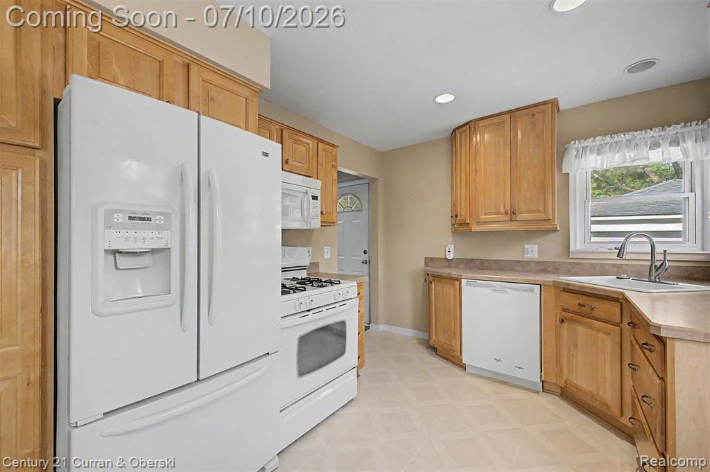 542 Central Street, Inkster, MI 48141 — Photo 7