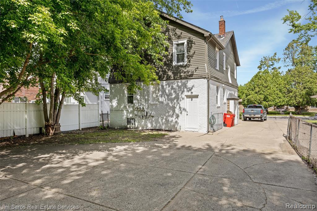 22911 Hayes Avenue, Eastpointe, MI 48021 — Photo 2