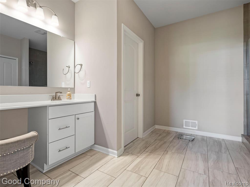 1295 Brookline Court, Oakland, MI — Photo 6
