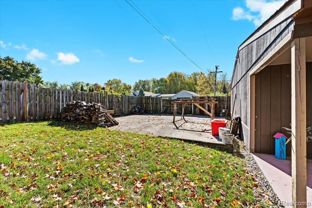 4485 Pommore, Milford, MI 48380 — Photo 35