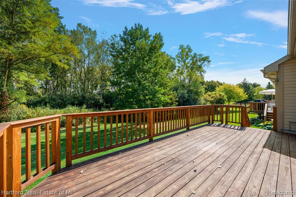 402 Mulberry Drive, Commerce Twp, MI 48390 — Photo 29