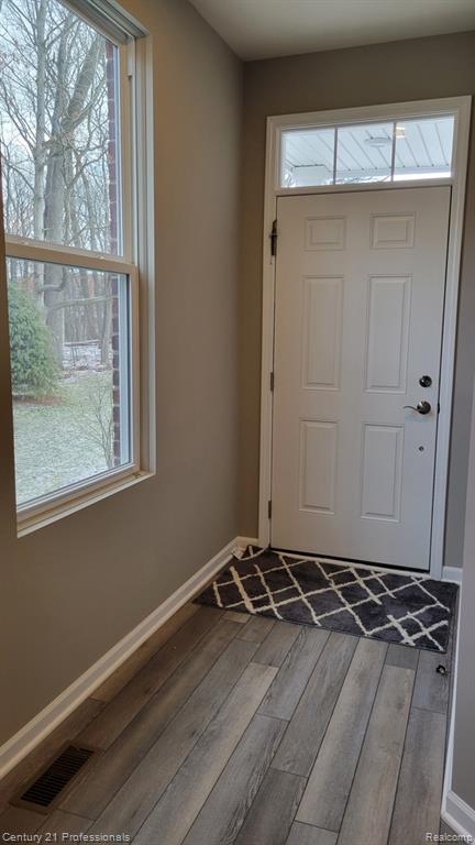 652 Peppermint Drive, Rochester Hills, MI 48307 — Photo 2