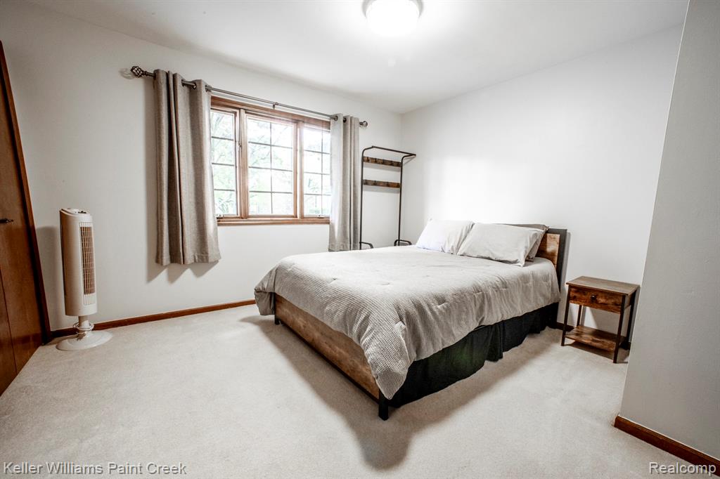 939 Biggers Court, Rochester Hills, MI 48309 — Photo 15