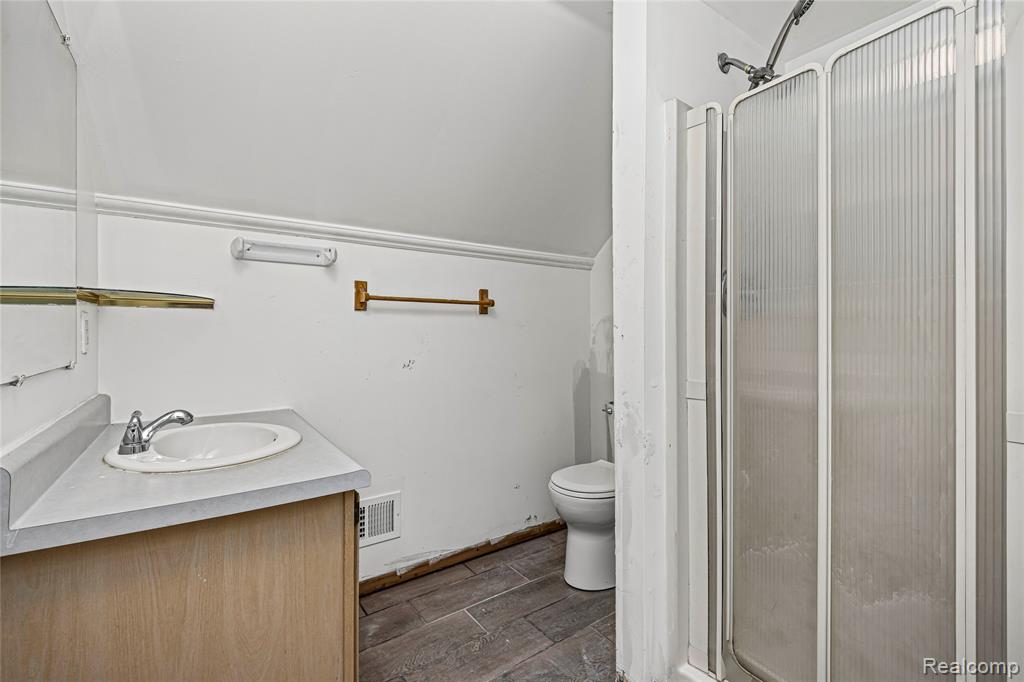 975 E Barrett Avenue, Madison Heights, MI 48071 — Photo 28
