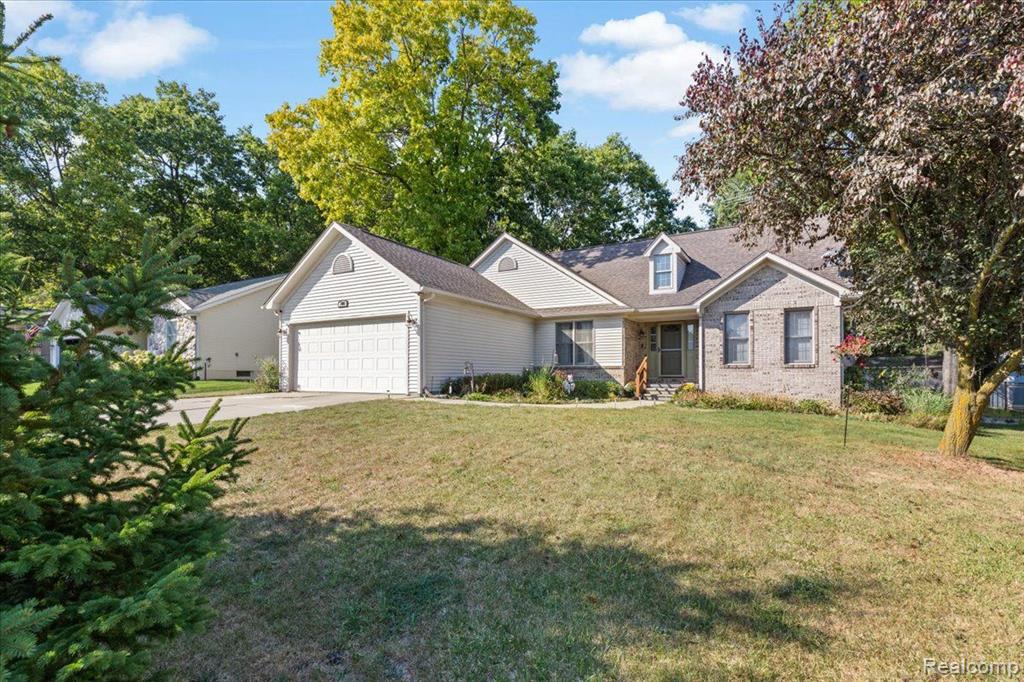 100 JAMESTOWN Drive, Metamora, MI 48455 — Photo 2