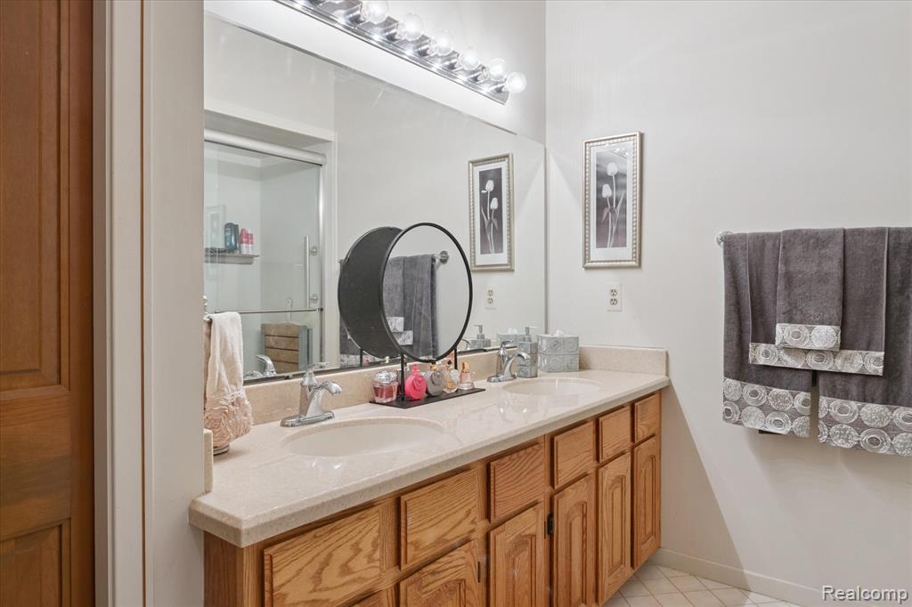 9724 Pine Valley Trail, Brighton, MI 48114 — Photo 39