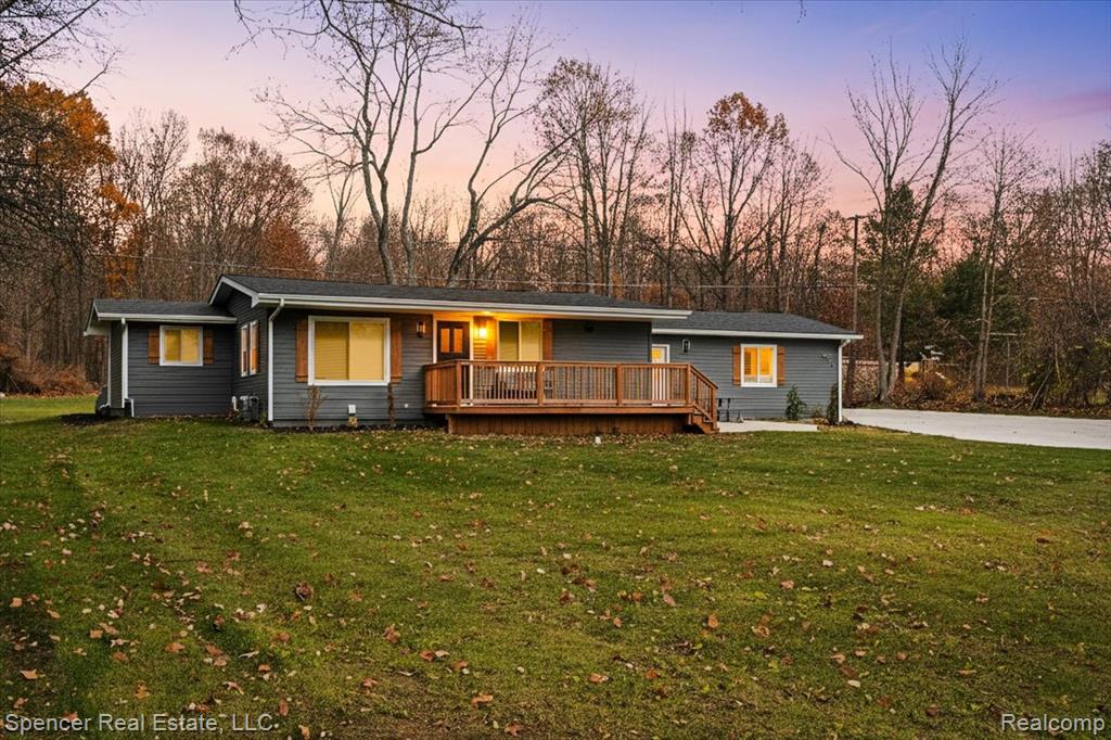 7669 S Eston Road, Clarkston, MI 48348 — Photo 2