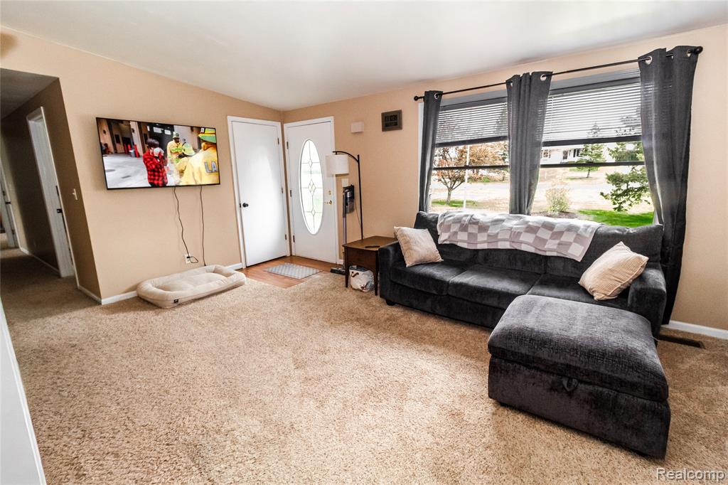 6761 Lorraine Street, Marlette, MI 48453 — Photo 8