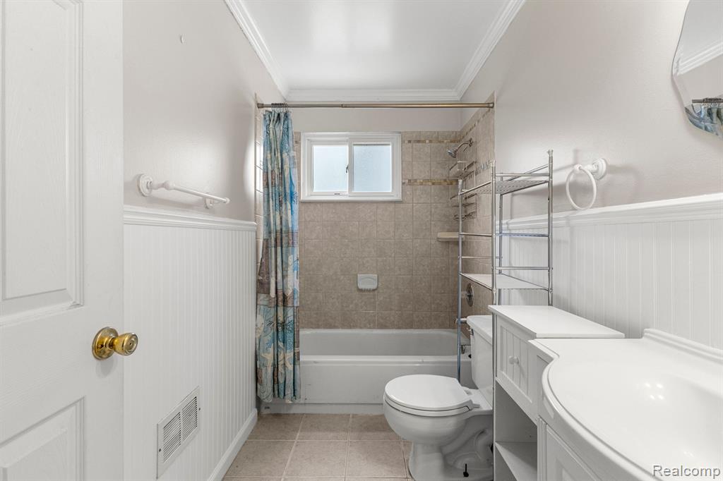 4928 RAYMOND Avenue, Dearborn Heights, MI 48125 — Photo 23