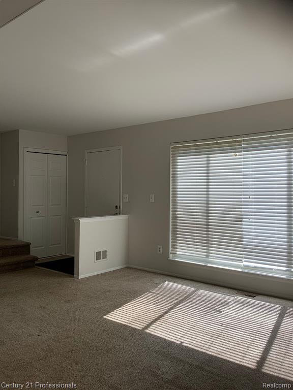 37691 COLONIAL Drive, Westland, MI — Photo 4